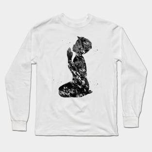 Little boy praying Long Sleeve T-Shirt